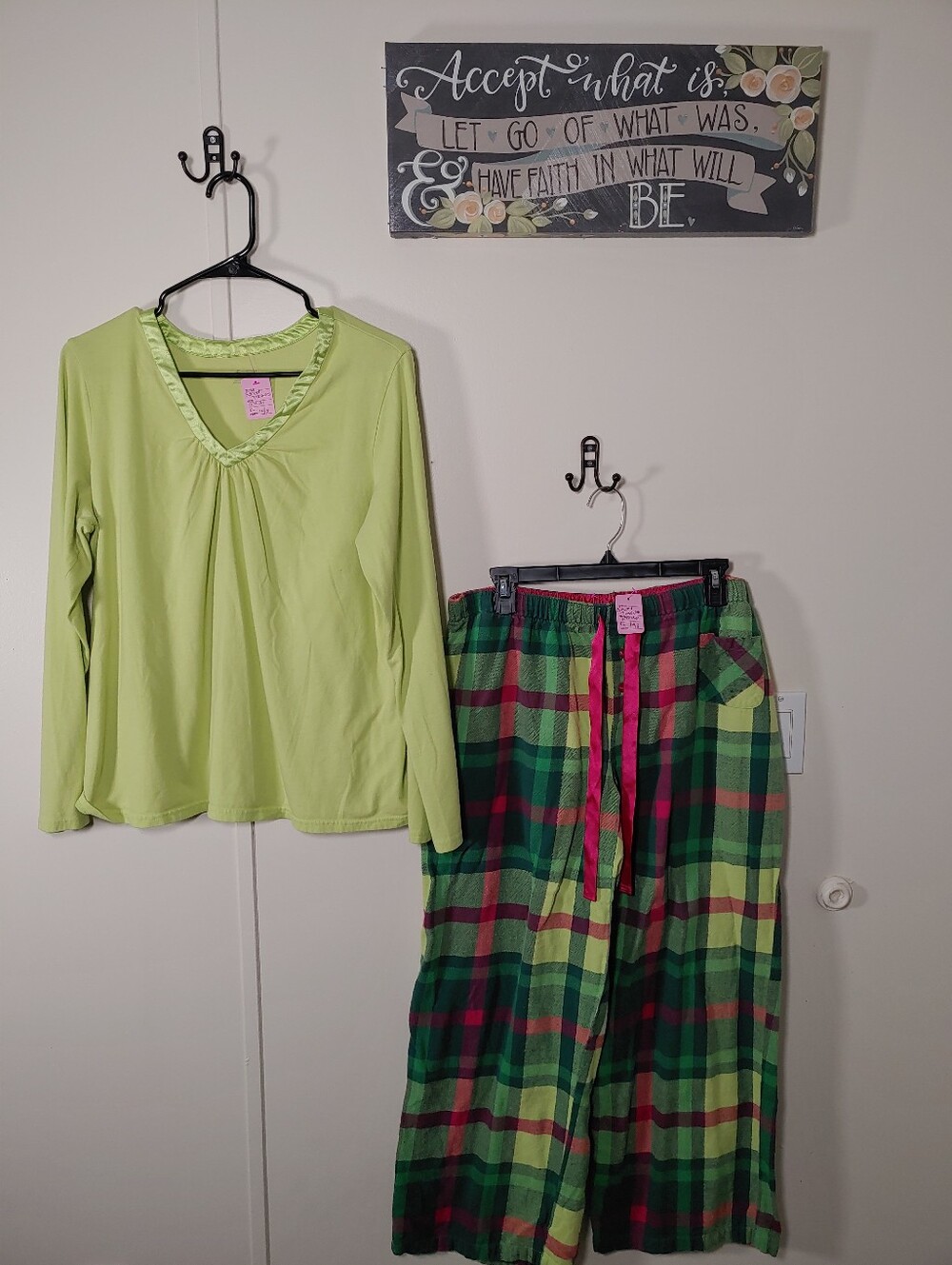 Secret Treasures XL 16/18 Green Top With Green/pink Plaid Long Sleeve Pajama set